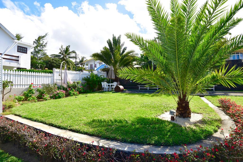 Turquoise Bay Beach Apartments Trou D'Eau Douce Bagian luar foto