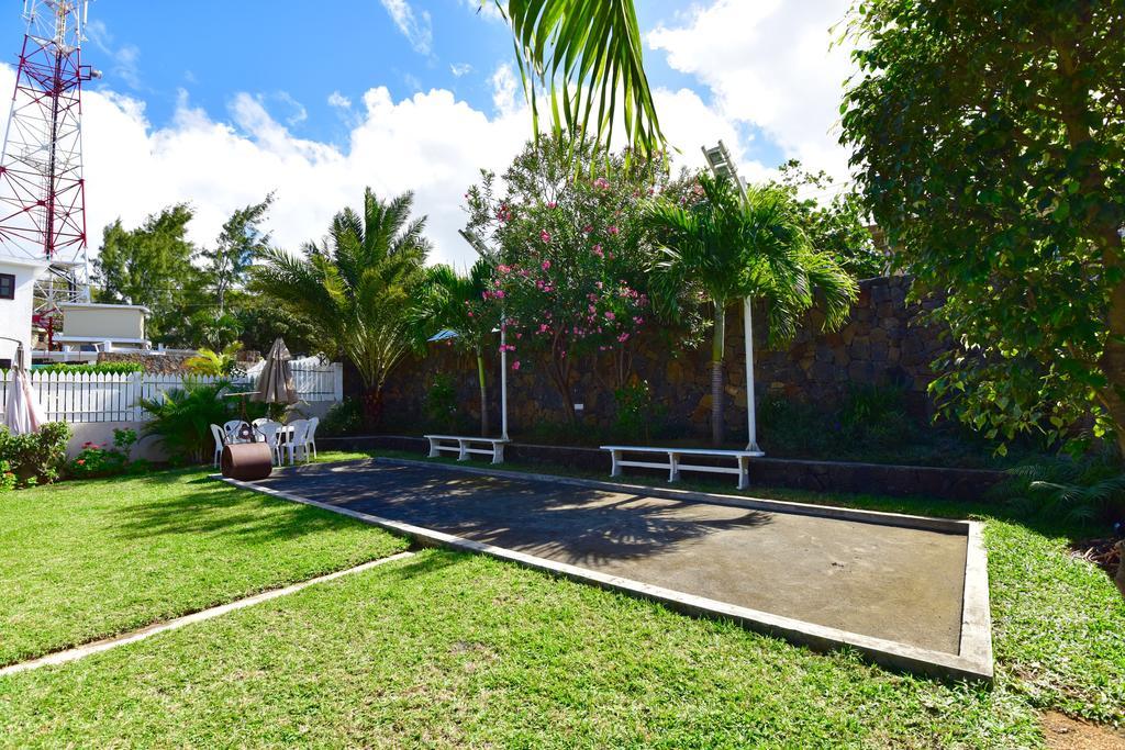 Turquoise Bay Beach Apartments Trou D'Eau Douce Bagian luar foto