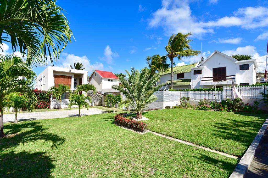 Turquoise Bay Beach Apartments Trou D'Eau Douce Bagian luar foto