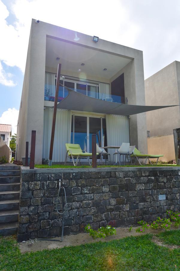 Turquoise Bay Beach Apartments Trou D'Eau Douce Bagian luar foto